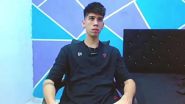 Snapshot of jhony-sex chatting on December 4, 2024, 3:15 am jhony-sex online show from December 4, 2024, 3:15 am