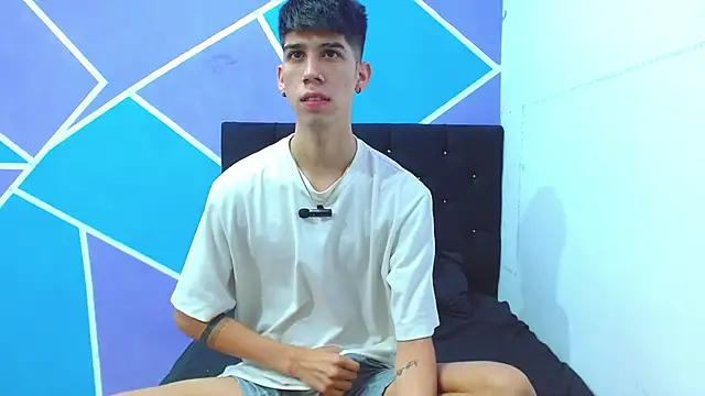 Snapshot of jhony-sex chatting on December 7, 2024, 6:21 am jhony-sex online show from December 7, 2024, 6:21 am