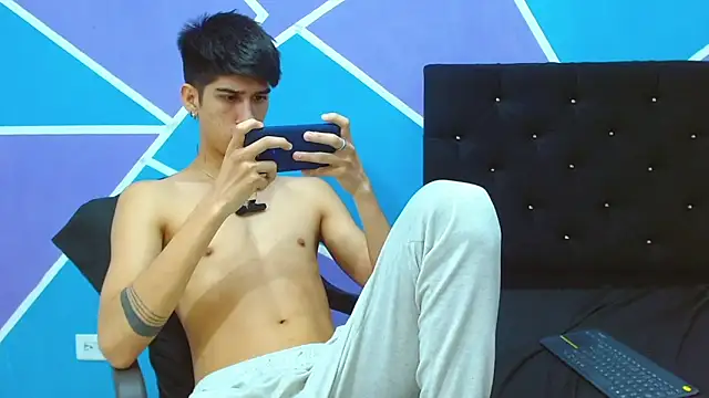 Snapshot of jhony-sex chatting on December 19, 2024, 6:12 am jhony-sex online show from December 19, 2024, 6:12 am