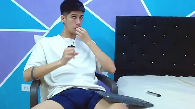 Snapshot of jhony-sex chatting on January 9, 2025, 4:08 am jhony-sex online show from January 9, 2025, 4:08 am