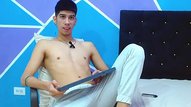 Snapshot of jhony-sex chatting on January 10, 2025, 9:34 am jhony-sex online show from January 10, 2025, 9:34 am