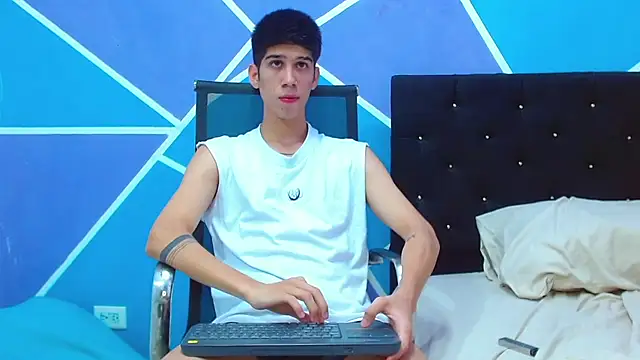 Snapshot of jhony-sex chatting on February 27, 2025, 8:28 am jhony-sex online show from February 27, 2025, 8:28 am