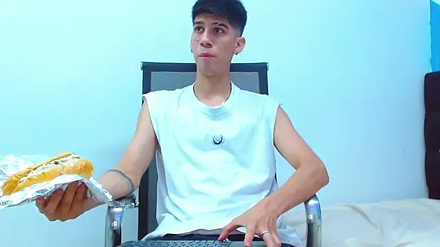 Snapshot of jhony-sex chatting on March 13, 2025, 2:38 am jhony-sex online show from March 13, 2025, 2:38 am