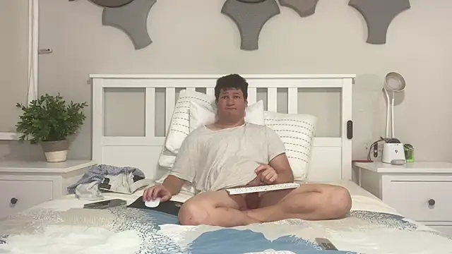 Lorenzo hernandez online show from February 12, 2025, 2:14 am