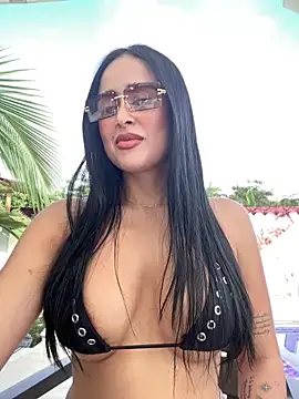 Snapshot of Alexandra_duque chatting on October 3, 2025, 8:28 pm Alexandra duque online show from October 3, 2025, 8:28 pm