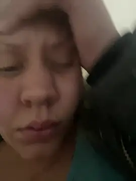 andreinitahg online show from January 10, 2025, 1:21 am