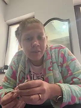 andreinitahg online show from January 17, 2025, 11:17 am