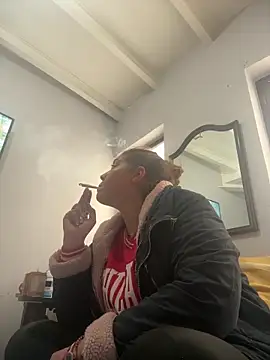 andreinitahg online show from March 17, 2025, 2:56 pm