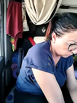 cuplubijoanna online show from October 26, 2025, 2:34 pm