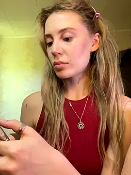 Snapshot of meanexx chatting on September 23, 2025, 8:06 am meanexx online show from September 23, 2025, 8:06 am