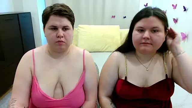 Snapshot of BeckyAndHellen chatting on September 21, 2025, 10:06 am BeckyAndHellen online show from September 21, 2025, 10:06 am