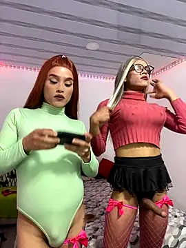 Snapshot of big_girl21cm chatting on October 3, 2025, 1:35 am big girl21cm online show from October 3, 2025, 1:35 am