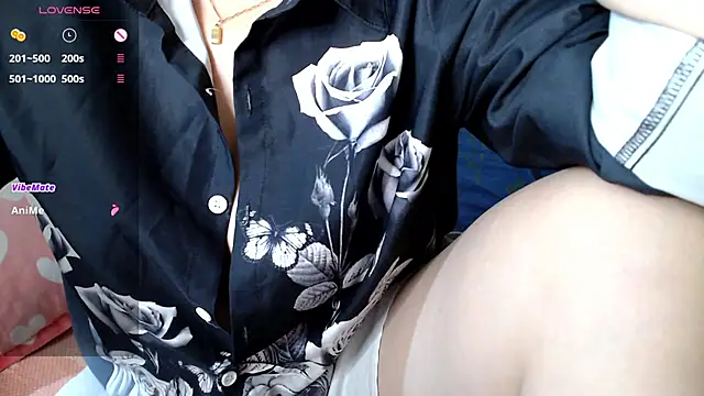 RoseStarr online show from September 27, 2025, 4:34 pm