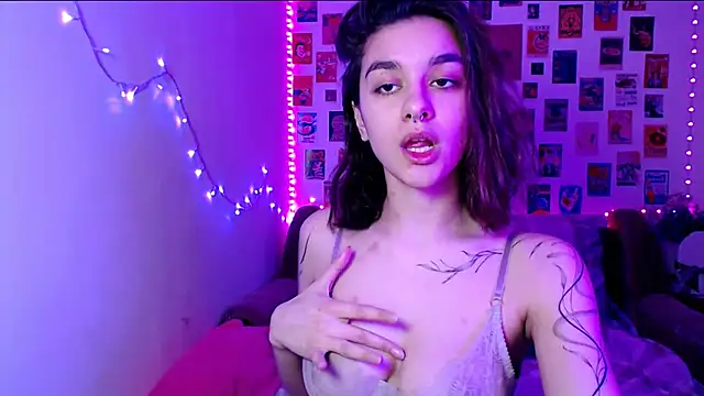 Snapshot of Celine_Dionn chatting on February 15, 2025, 2:00 pm Celine Dionn online show from February 15, 2025, 2:00 pm