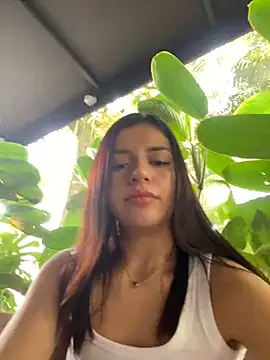 Naughtylittlegirl  online show from December 30, 2024, 3:46 pm