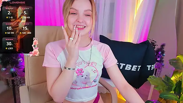 Snapshot of stay_with_alice chatting on December 14, 2024, 7:57 pm stay with alice online show from December 14, 2024, 7:57 pm