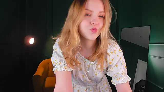 Snapshot of stay_with_alice chatting on February 15, 2025, 2:55 pm stay with alice online show from February 15, 2025, 2:55 pm