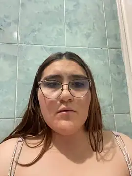 Snapshot of conniejames_m chatting on September 20, 2025, 4:35 am conniejames m online show from September 20, 2025, 4:35 am