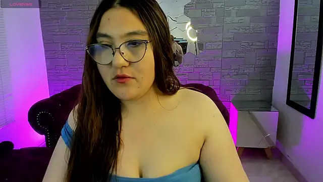 Snapshot of conniejames_m chatting on October 29, 2025, 12:18 pm conniejames m online show from October 29, 2025, 12:18 pm