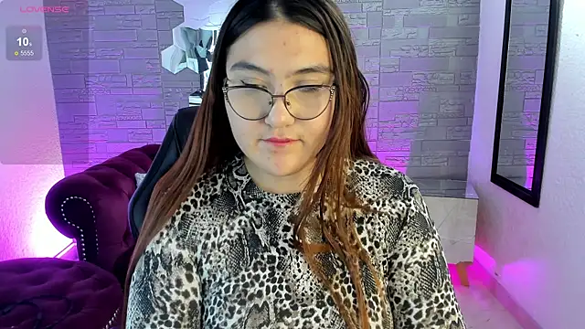 Snapshot of conniejames_m chatting on November 14, 2025, 12:37 pm conniejames m online show from November 14, 2025, 12:37 pm