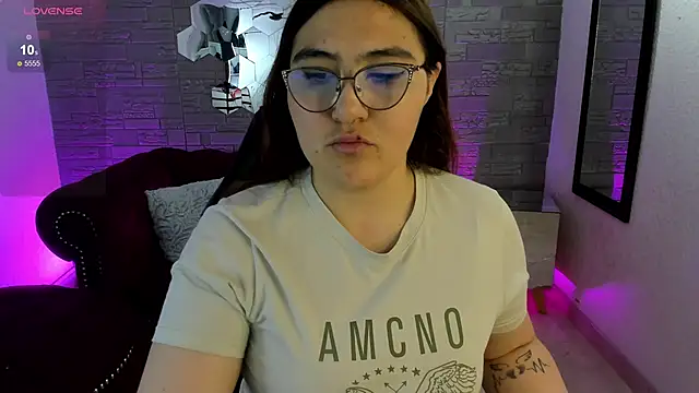 Snapshot of conniejames_m chatting on November 17, 2025, 12:22 pm conniejames m online show from November 17, 2025, 12:22 pm