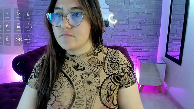 Snapshot of conniejames_m chatting on November 20, 2025, 12:27 pm conniejames m online show from November 20, 2025, 12:27 pm