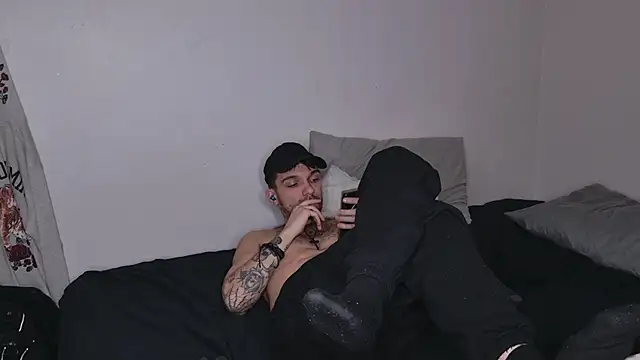 Snapshot of JackDesFeux chatting on February 24, 2025, 4:49 am JackDesFeux online show from February 24, 2025, 4:49 am