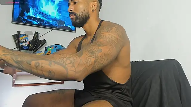 Snapshot of Xander_Str0ng chatting on November 11, 2025, 1:55 pm Xander Str0ng online show from November 11, 2025, 1:55 pm