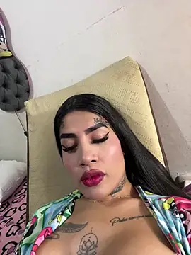 Snapshot of saragill323 chatting on February 26, 2025, 4:35 pm saragill323 online show from February 26, 2025, 4:35 pm