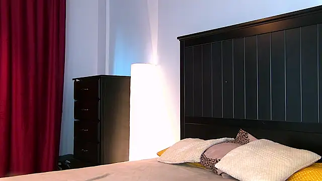 Snapshot of Yanira_Muslim chatting on September 22, 2025, 4:47 am Yanira Muslim online show from September 22, 2025, 4:47 am