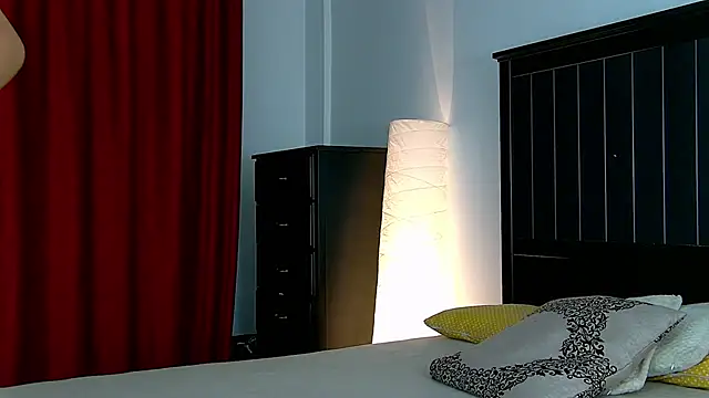 Snapshot of Yanira_Muslim chatting on November 27, 2025, 5:09 am Yanira Muslim online show from November 27, 2025, 5:09 am