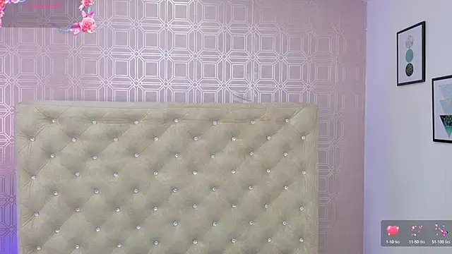 Snapshot of Sara_Desire chatting on October 12, 2025, 12:37 pm Sara Desire online show from October 12, 2025, 12:37 pm