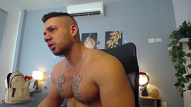 Snapshot of JeremyLowe chatting on December 16, 2024, 4:38 pm JeremyLowe online show from December 16, 2024, 4:38 pm