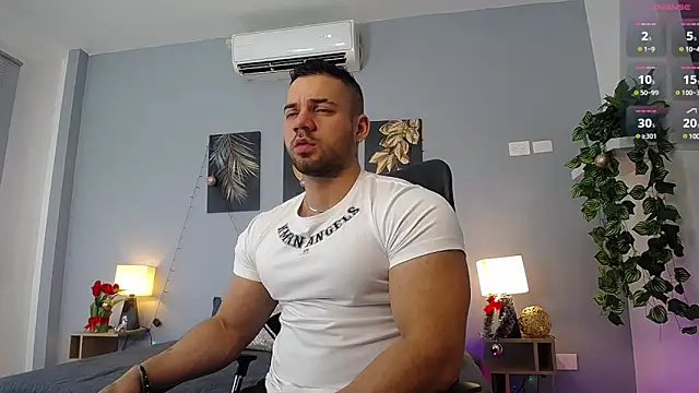 Snapshot of JeremyLowe chatting on December 20, 2024, 1:11 pm JeremyLowe online show from December 20, 2024, 1:11 pm