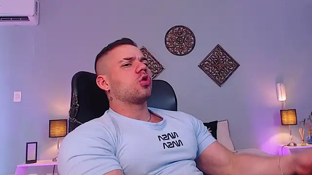 Snapshot of JeremyLowe chatting on January 21, 2025, 4:16 pm JeremyLowe online show from January 21, 2025, 4:16 pm