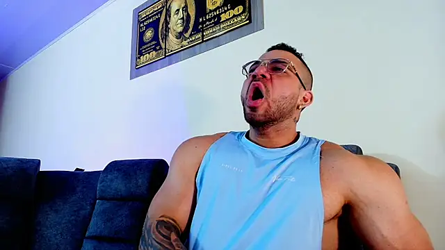 Snapshot of JeremyLowe chatting on October 22, 2025, 6:07 pm JeremyLowe online show from October 22, 2025, 6:07 pm