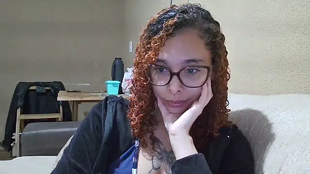 Snapshot of lizza_monroe chatting on November 7, 2025, 1:05 am lizza monroe online show from November 7, 2025, 1:05 am