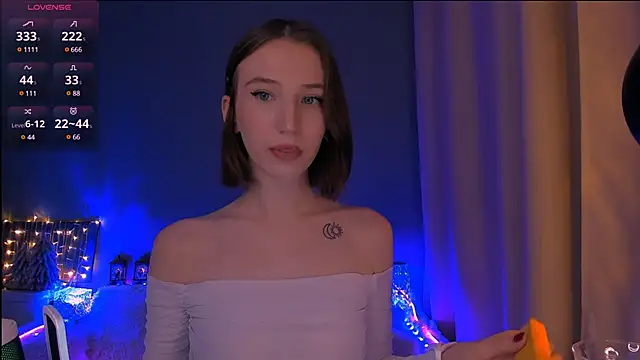 ellaamber online show from January 3, 2025, 9:15 pm