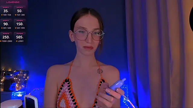 ellaamber online show from February 22, 2025, 7:58 pm