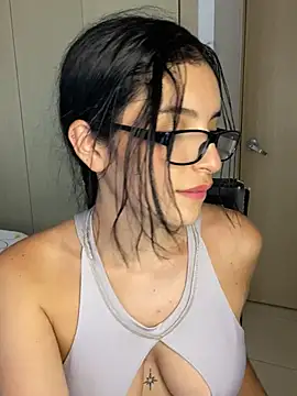 dakota le online show from March 13, 2025, 5:07 pm