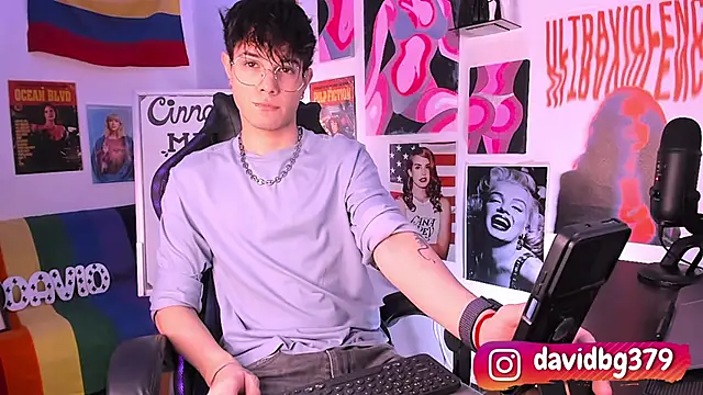 Snapshot of cinnamon_boyxxx chatting on March 6, 2025, 12:54 am cinnamon boyxxx online show from March 6, 2025, 12:54 am