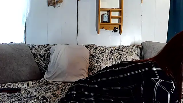 Genevieve143 online show from November 6, 2025, 10:21 pm