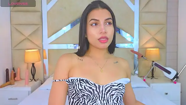 Snapshot of Tiphani_walker_ chatting on September 25, 2025, 12:03 am Tiphani walker online show from September 25, 2025, 12:03 am