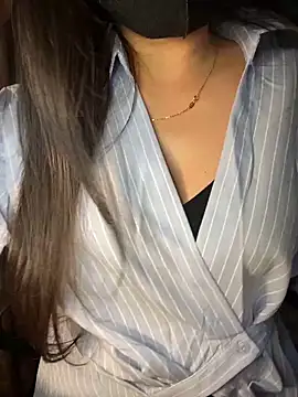 Snapshot of Julibeng chatting on December 15, 2025, 12:42 pm Julibeng online show from December 15, 2025, 12:42 pm