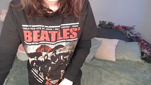 Snapshot of Mini_Diva chatting on January 5, 2025, 9:05 am Mini Diva online show from January 5, 2025, 9:05 am