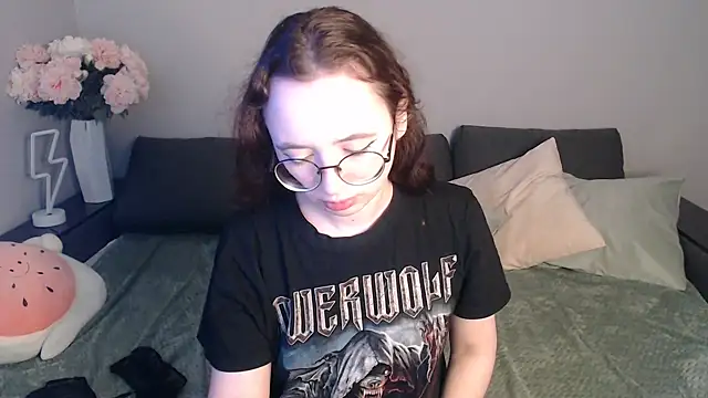 Snapshot of Mini_Diva chatting on January 29, 2025, 9:12 am Mini Diva online show from January 29, 2025, 9:12 am