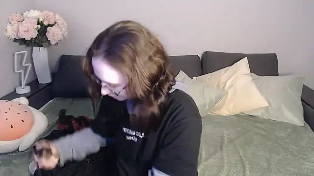 Snapshot of Mini_Diva chatting on January 31, 2025, 9:16 am Mini Diva online show from January 31, 2025, 9:16 am