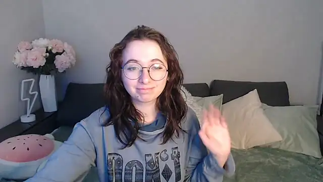 Snapshot of Mini_Diva chatting on February 9, 2025, 9:16 am Mini Diva online show from February 9, 2025, 9:16 am