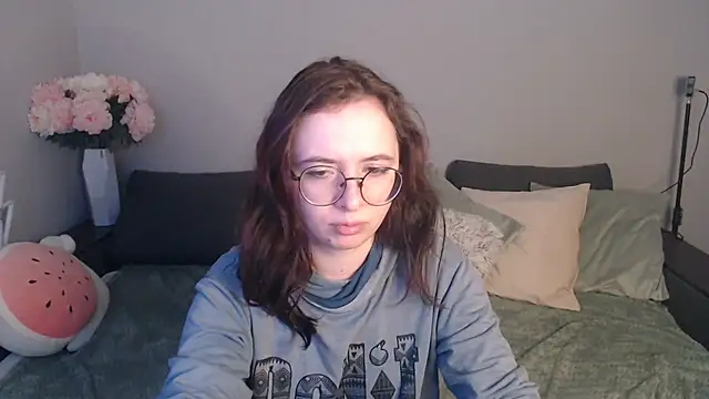 Snapshot of Mini_Diva chatting on March 16, 2025, 9:05 am Mini Diva online show from March 16, 2025, 9:05 am