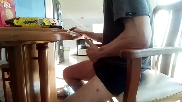 nicolaaaaas online show from March 10, 2025, 12:37 pm